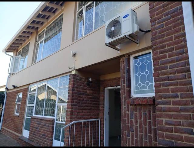 4 BEDROOM HOUSE FOR SALE IN OBSERVATORY